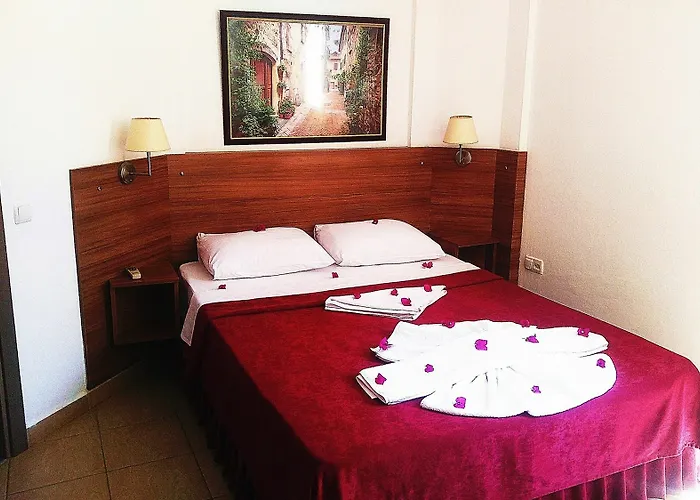 Palmiye Akyaka (Mugla)